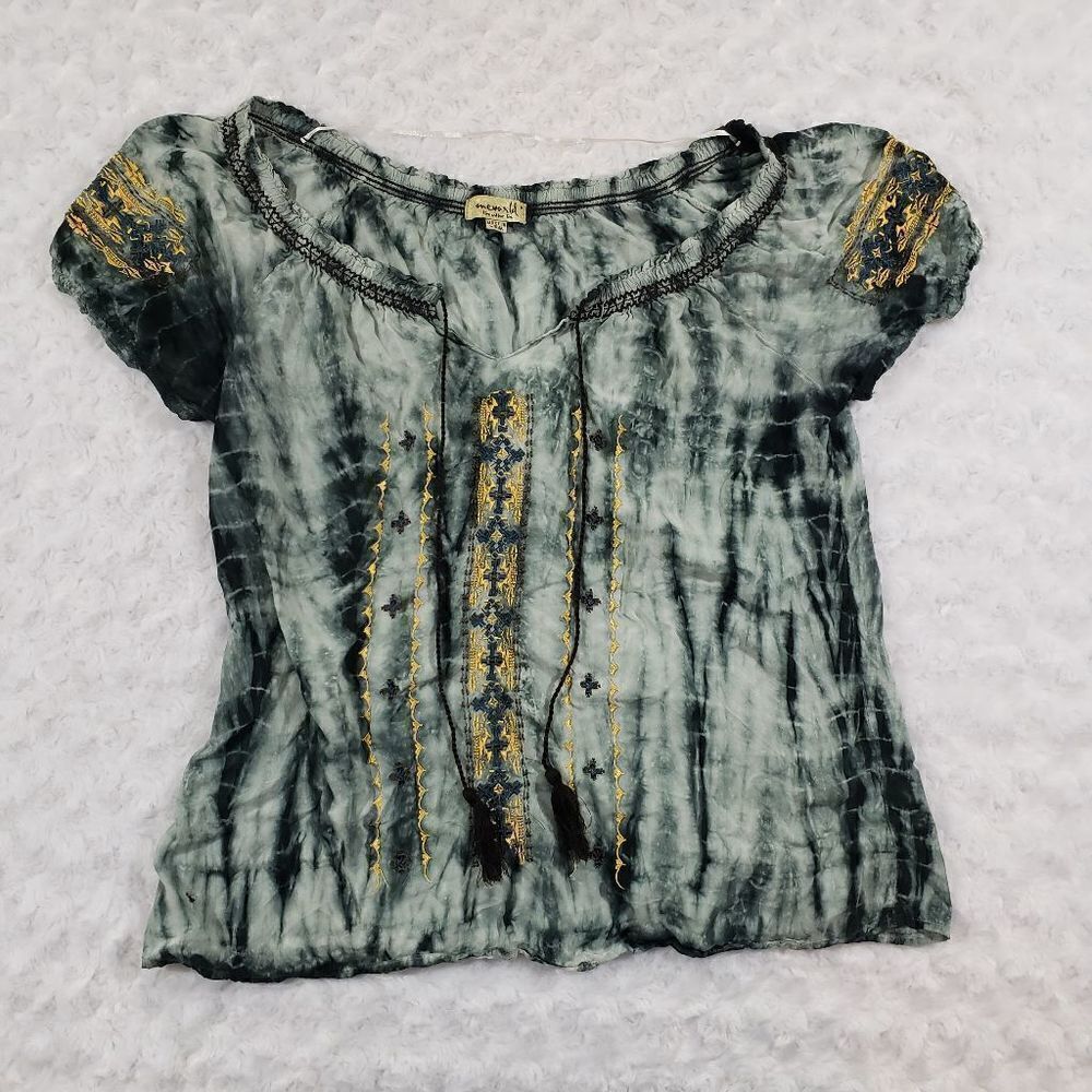 One World size small tie dye peasant top with decorative embroidery accents